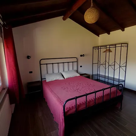 Utarsu - Casa Rosa Montale
