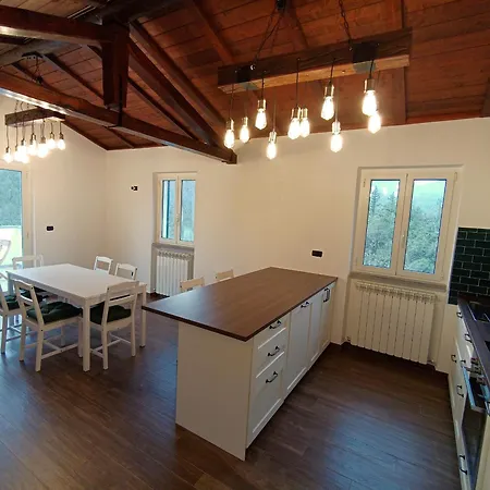 Utarsu - Casa Rosa Montale