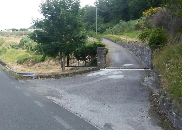 Il Giglio E La Rosa Gospodarstwo agroturystyczne Montale (Liguria)